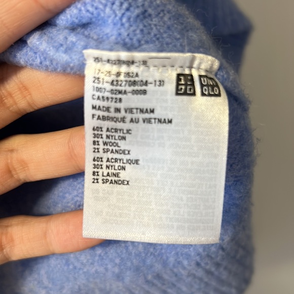 JW Anderson Uniqlo Sweater - Picture 3 of 4